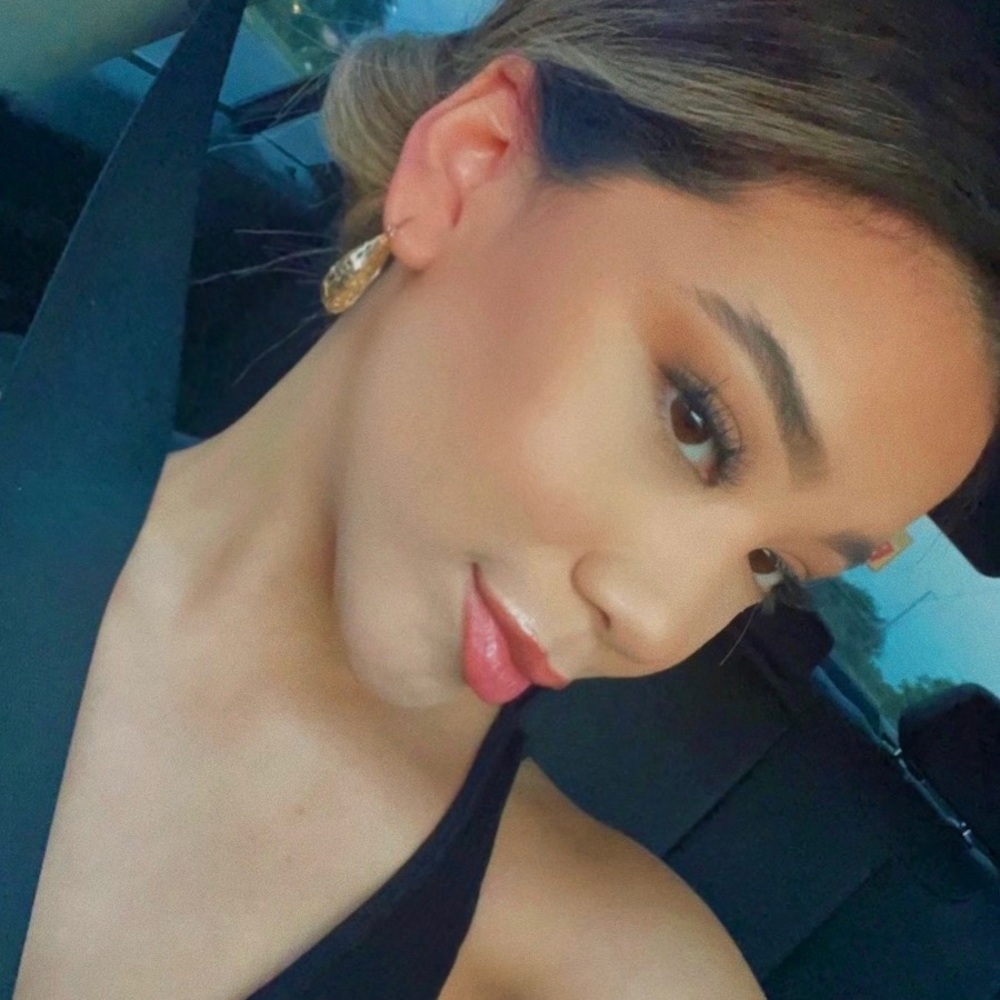 Meet your Posher, Bryana